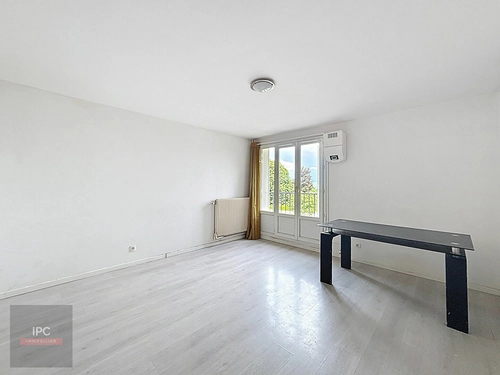 Image d'un appartement 5 pièces 82 m² à 200000€ à domont (95330)