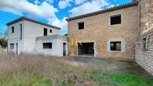 Image d'un maison 5 pièces 258 m² à 370000€ à châteauneuf-sur-isère (26300)