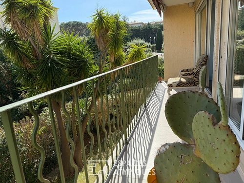 Image d'un appartement 3 pièces 79 m² à 890000€ à saint-tropez (83990)