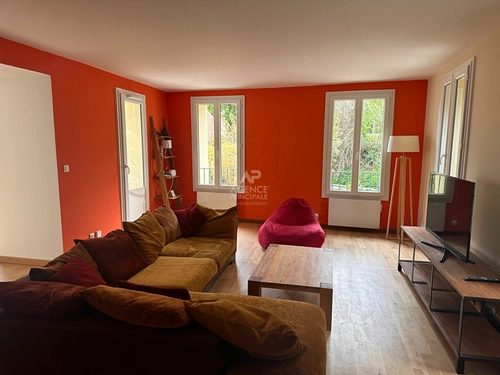 Image d'un maison meublée 6 pièces 144 m² à 2500€ à louveciennes (78430)