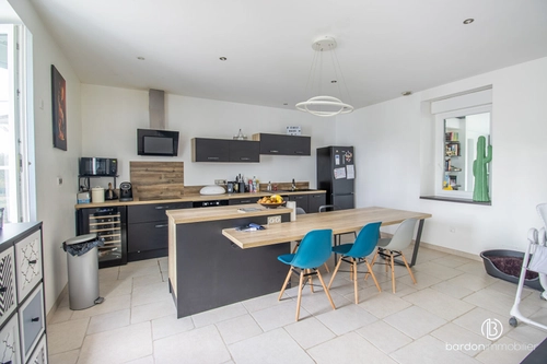 Image d'un maison 5 pièces 107 m² à 250000€ à la garnache (85710)