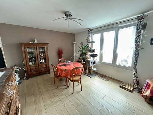 Image d'un appartement 5 pièces 85 m² à 260000€ à poissy (78300)