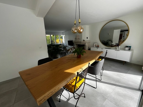 Image d'un maison 6 pièces 153 m² à 995000€ à le mesnil-le-roi (78600)