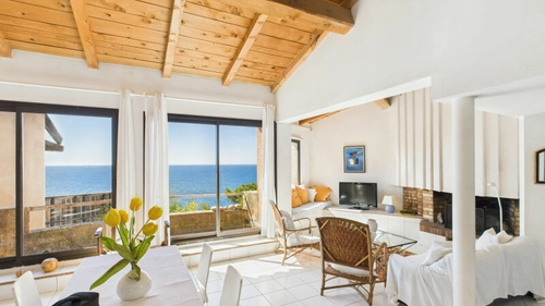 Image d'un maison 5 pièces 170 m² à 1890000€ à carqueiranne (83320)