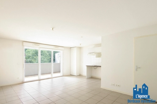 Image d'un appartement 3 pièces 61 m² à 183500€ à cenon (33150)