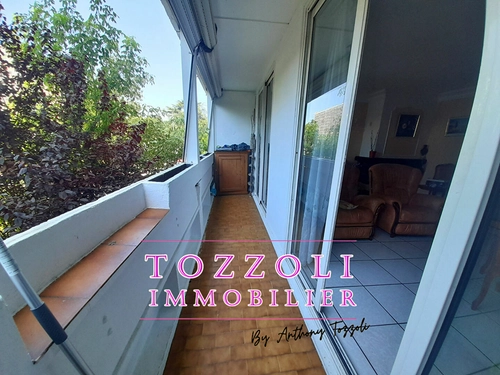 Image d'un appartement 4 pièces 73 m² à 210000€ à bron (69500)
