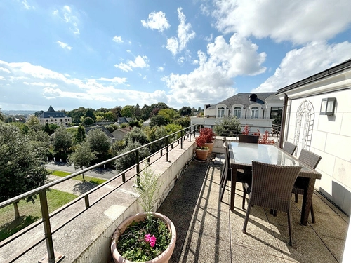 Image d'un appartement 5 pièces 143 m² à 695000€ à saint-cyr-sur-loire (37540)
