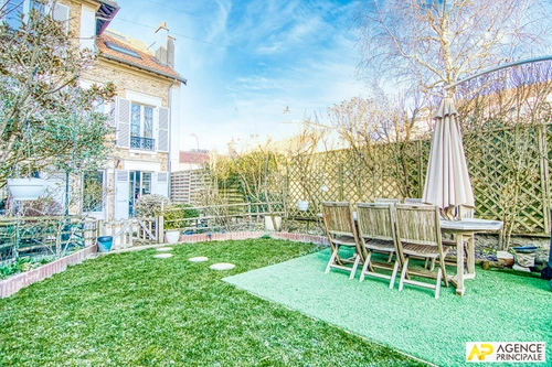 Image d'un maison 9 pièces 237 m² à 1898000€ à versailles (78000)