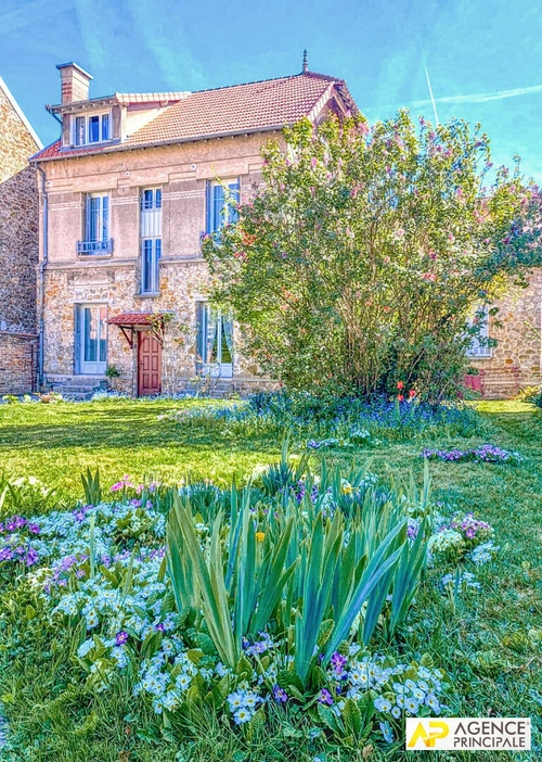 Image d'un maison 9 pièces 265 m² à 1790000€ à versailles (78000)