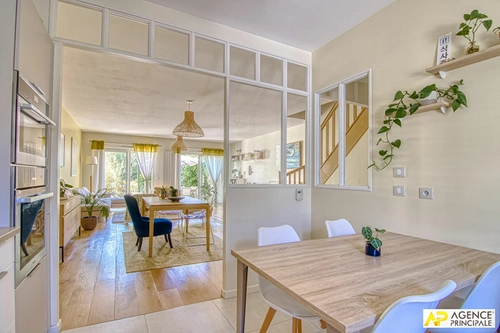 Image d'un maison 7 pièces 234 m² à 1345000€ à versailles (78000)