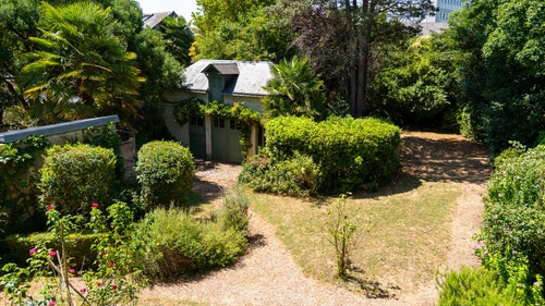 Image d'un maison 11 pièces 316 m² à 2950€ à angers (49100)