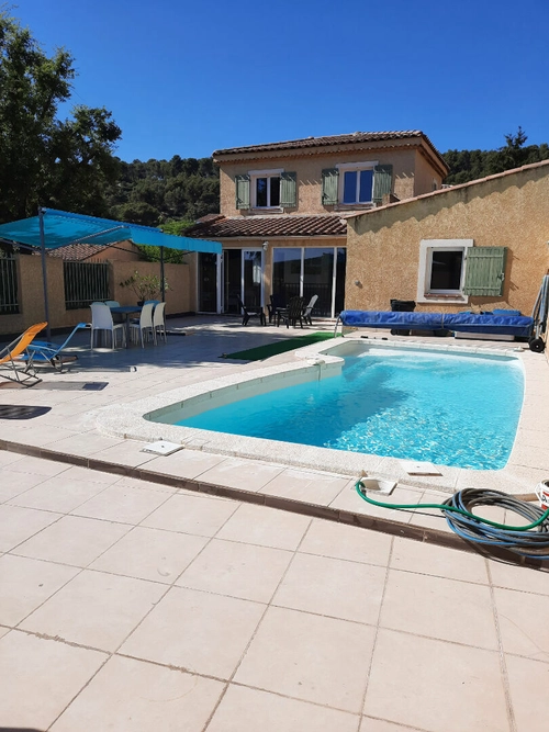 Image d'un maison 4 pièces 133 m² à 680000€ à bouc-bel-air (13320)