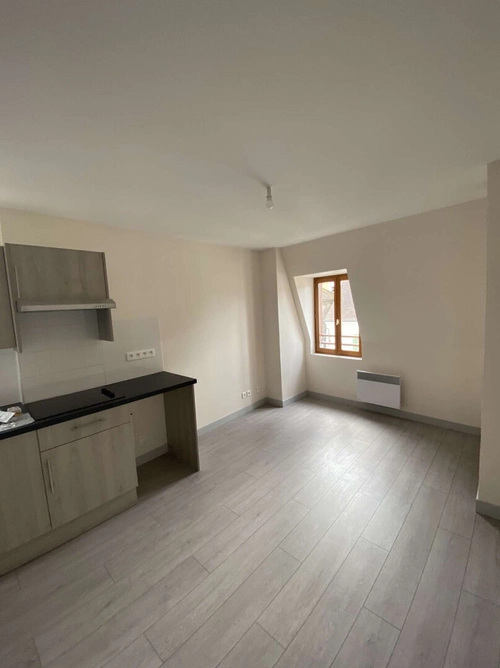 Image d'un appartement 2 pièces 31 m² à 570€ à montereau-fault-yonne (77130)