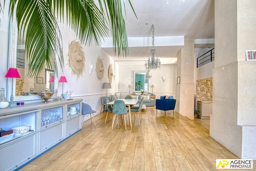 Image d'un appartement 5 pièces 114 m² à 1150000€ à versailles (78000)