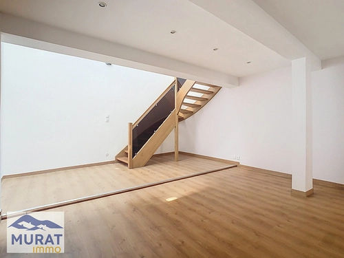 Image d'un maison 4 pièces 95 m² à 880€ à riom (63200)