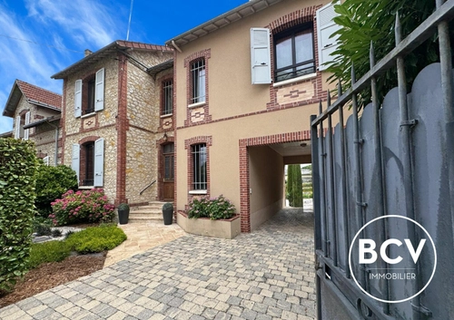 Image d'un maison 8 pièces 185 m² à 648000€ à chartres (28000)