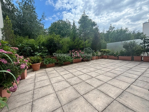 Image d'un appartement 4 pièces 101 m² à 600000€ à versailles (78000)