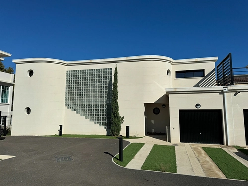 Image d'un maison 5 pièces 127 m² à 570000€ à salon-de-provence (13300)