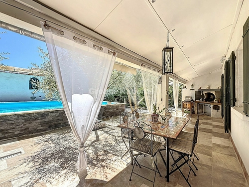 Image d'un maison 11 pièces 250 m² à 838000€ à l'isle-sur-la-sorgue (84800)