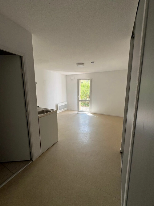 Image d'un appartement 1 pièce 22 m² à 550€ à gradignan (33170)