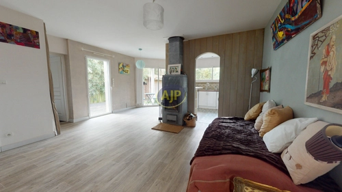 Image d'un maison 4 pièces 82 m² à 460000€ à arès (33740)