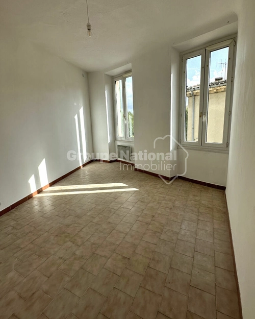 Image d'un appartement 4 pièces 84 m² à 126000€ à le luc (83340)