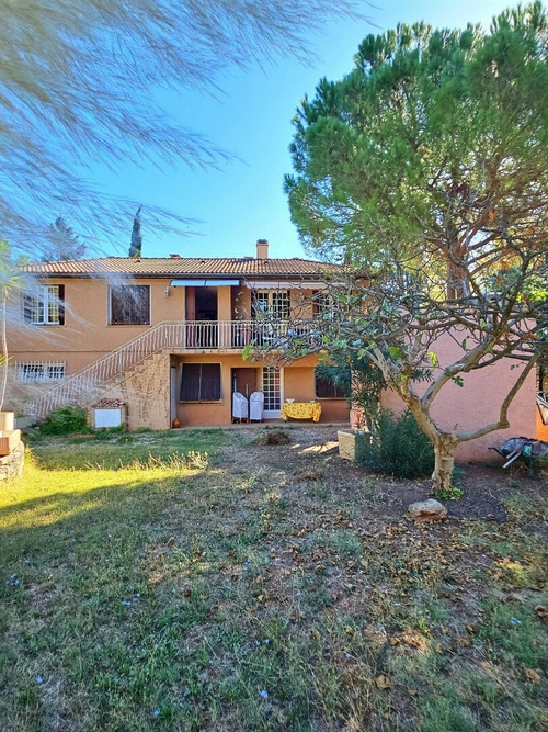 Image d'un maison 8 pièces 145 m² à 474000€ à le luc (83340)