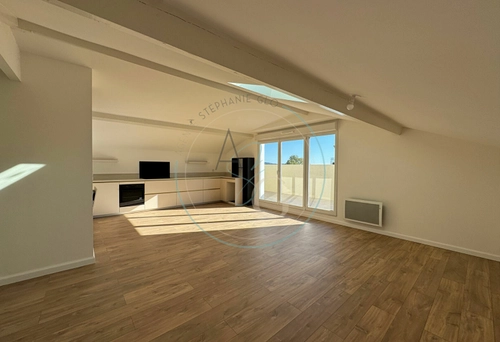 Image d'un appartement 3 pièces 75 m² à 389000€ à cogolin (83310)