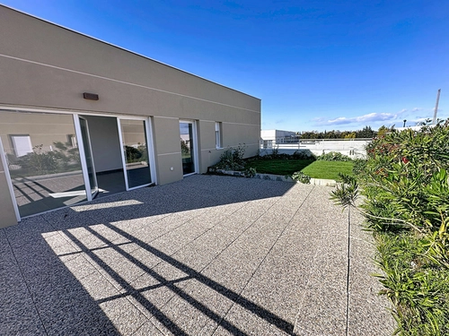 Image d'un appartement 4 pièces 91 m² à 349000€ à monteux (84170)