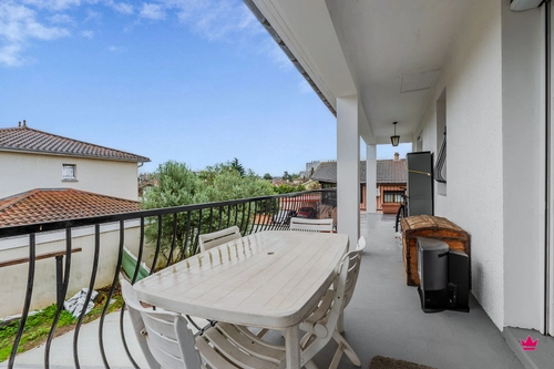 Image d'un appartement 4 pièces 77 m² à 249000€ à meyzieu (69330)