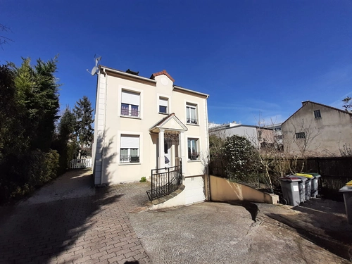 Image d'un appartement 4 pièces 79 m² à 310000€ à houilles (78800)