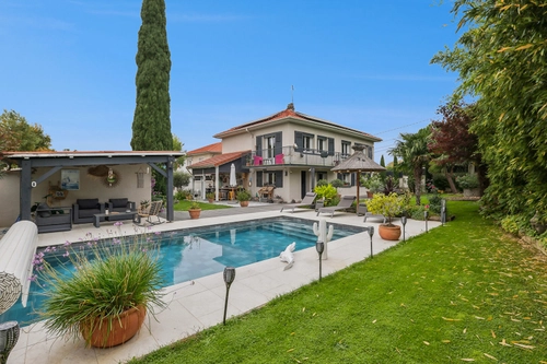 Image d'un maison 6 pièces 221 m² à 775000€ à caluire-et-cuire (69300)