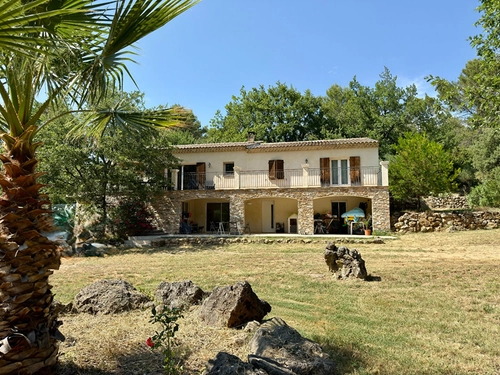 Image d'un maison 8 pièces 222 m² à 500000€ à carcès (83570)