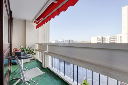 Image d'un appartement 5 pièces 102 m² à 430000€ à nanterre (92000)