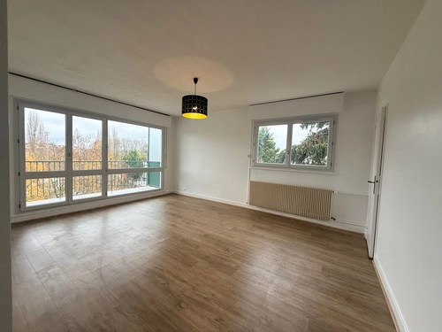 Image d'un appartement 3 pièces 75 m² à 1375€ à arpajon (91290)