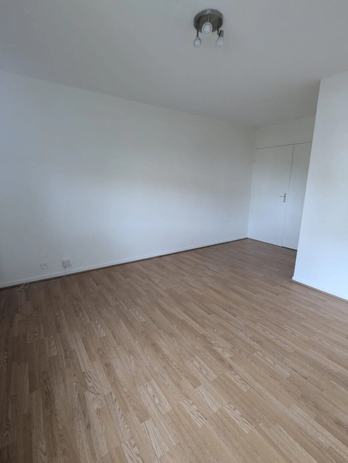 Image d'un appartement 2 pièces 50 m² à 1300€ à le kremlin-bicêtre (94270)
