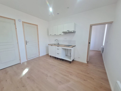 Image d'un appartement 2 pièces 25 m² à 550€ à montereau-fault-yonne (77130)