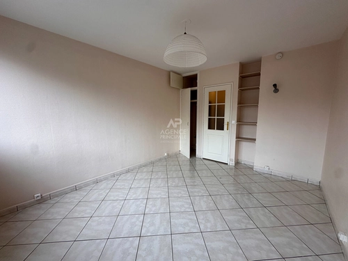 Image d'un appartement 1 pièce 21 m² à 740€ à saint-germain-en-laye (78100)