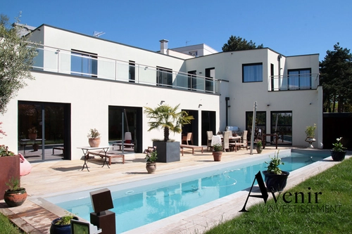 Image d'un maison 8 pièces 280 m² à 1050000€ à lyon 9ème (69009)