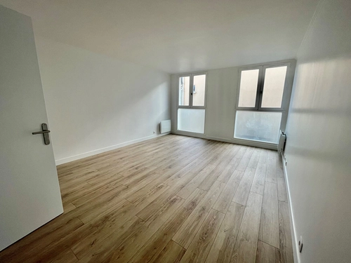 Image d'un appartement 2 pièces 55 m² à 1140€ à versailles (78000)