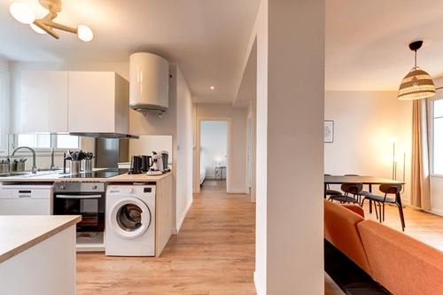 Image d'un appartement meublé 5 pièces 79 m² à 530€ à lyon 8ème (69008)