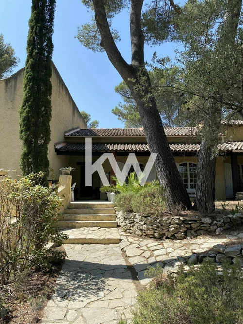 Image d'un maison 6 pièces 170 m² à 725000€ à ventabren (13122)