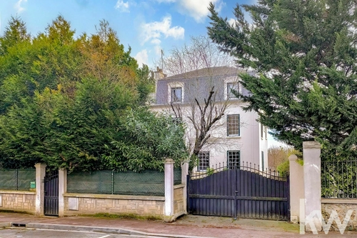 Image d'un maison 8 pièces 298 m² à 1195000€ à le mesnil-le-roi (78600)