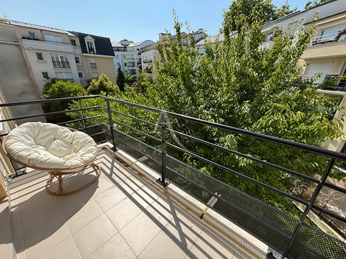 Image d'un appartement 2 pièces 44 m² à 1023€ à le plessis-robinson (92350)