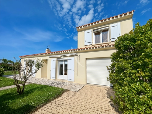 Image d'un maison 4 pièces 116 m² à 290200€ à le perrier (85300)