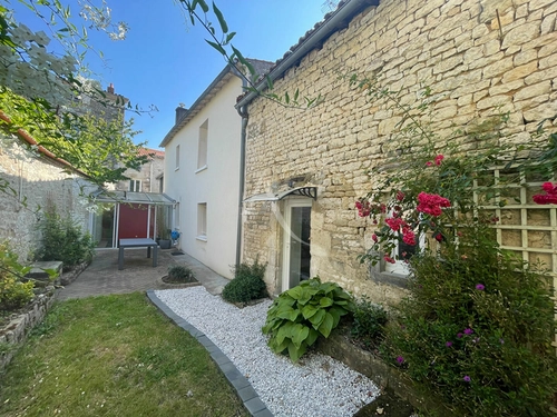 Image d'un maison 5 pièces 121 m² à 219000€ à fontenay-le-comte (85200)