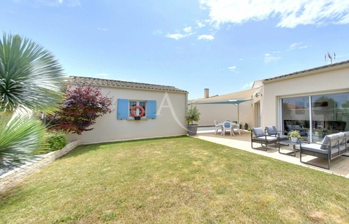 Image d'un maison 5 pièces 116 m² à 396720€ à thairé (17290)