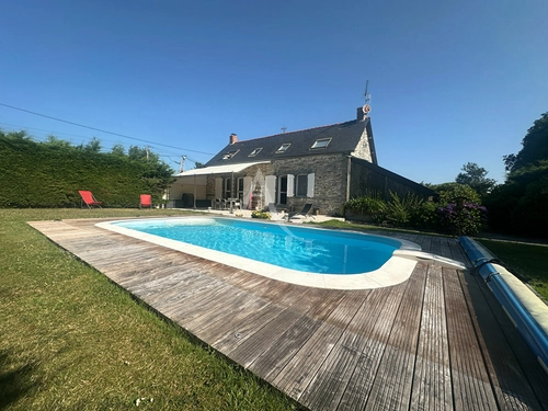 Image d'un maison 8 pièces 144 m² à 343500€ à nozay (10700)