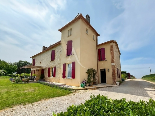 Image d'un maison 8 pièces 209 m² à 484000€ à prayssac (46220)