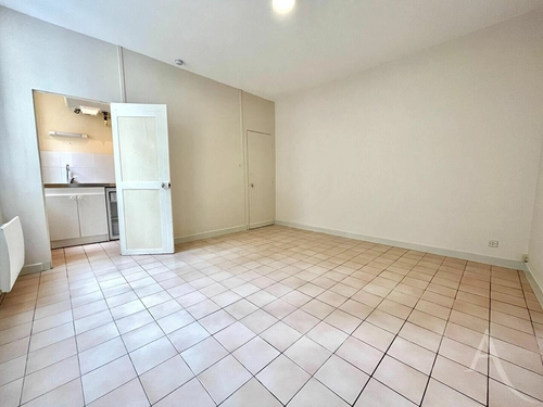 Image d'un appartement 1 pièce 20 m² à 302€ à bourges (18000)
